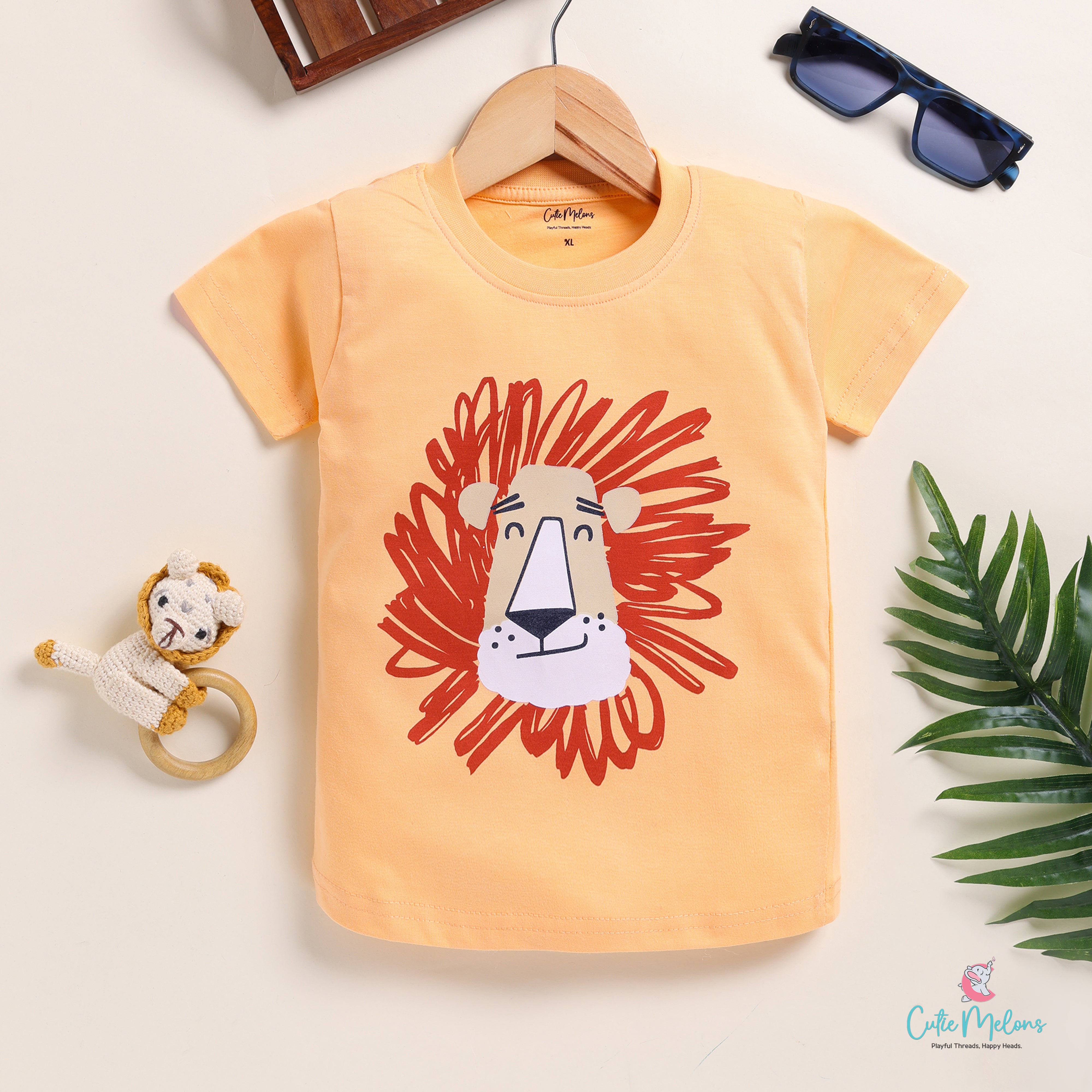 Creamy Lion Half Sleeves Unisex T-shirt